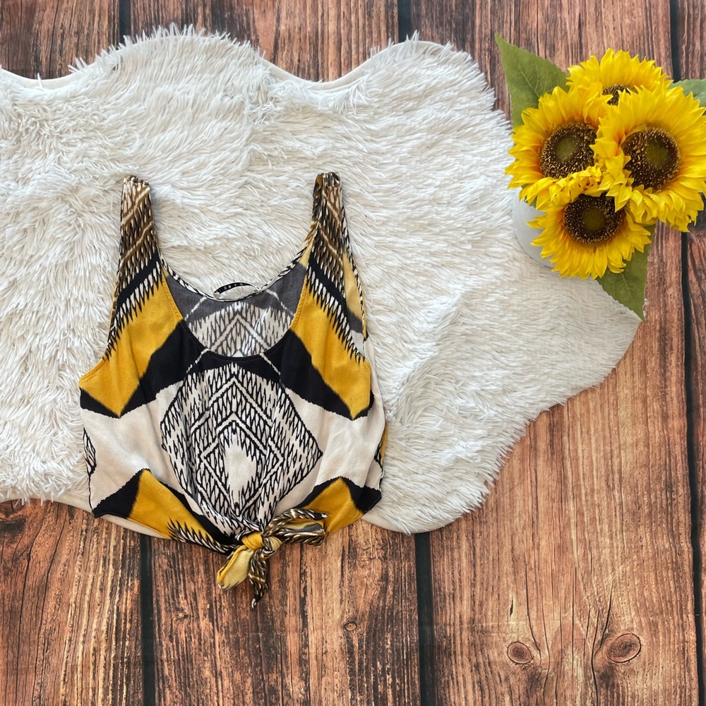 Alice + Olivia Yellow and Black Patterned Crop Top